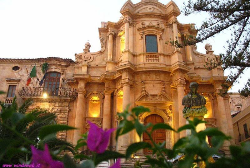 Casa Vacanze Il Quadrifoglio Noto Eksteriør billede
