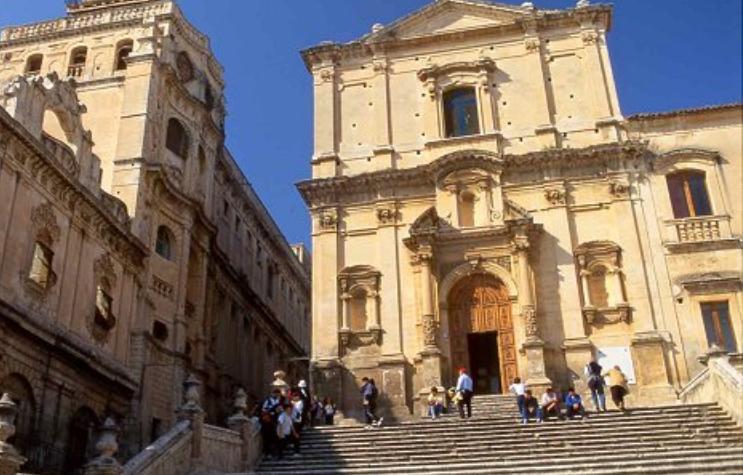 Casa Vacanze Il Quadrifoglio Noto Eksteriør billede